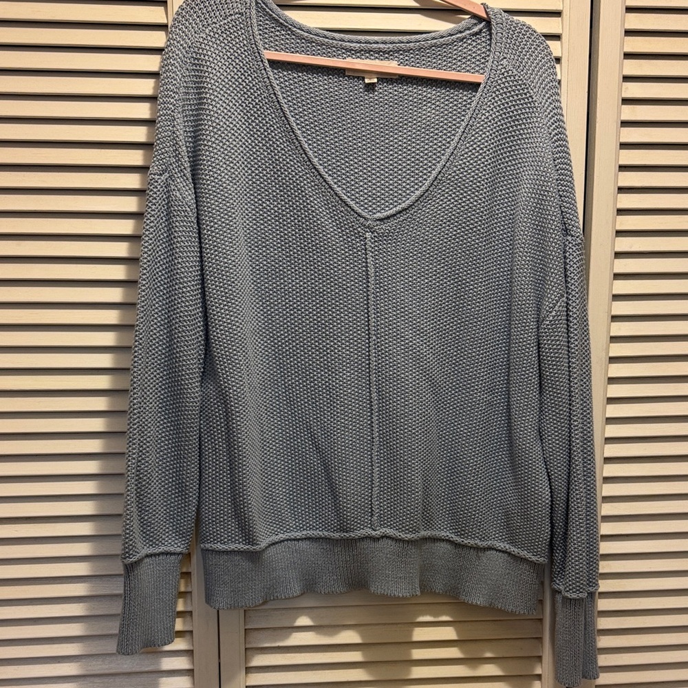 Lucky Brand Women's Light Blue V-Neck Sweater